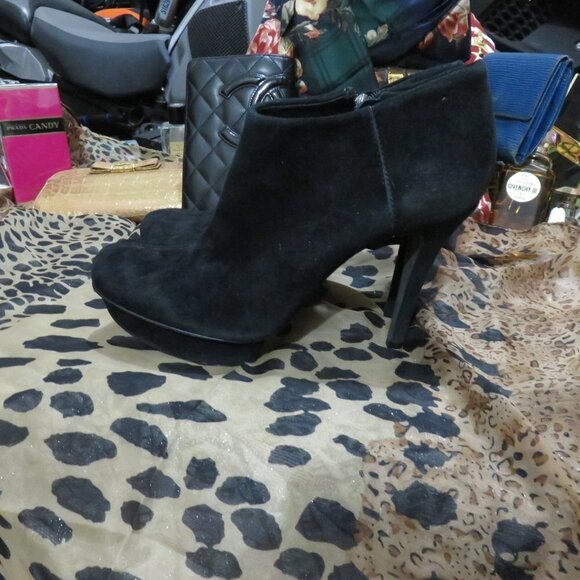 Tory Burch Cidnay Black Suede Leather Platform Ankle Booties Boots size 8.5 - Picture 1 of 16